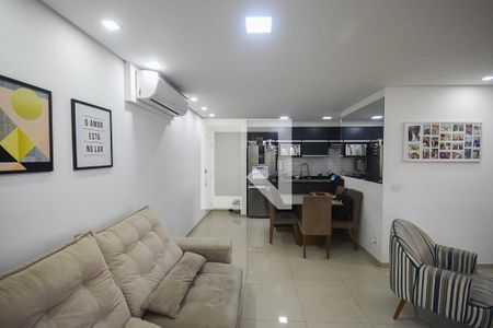 Apartamento à venda com 74m², 2 quartos e 2 vagasSala