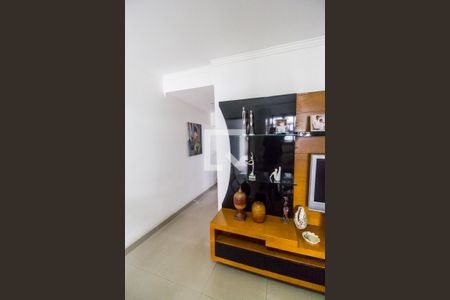 Corredor de casa à venda com 3 quartos, 160m² em Vila Barros, Barueri