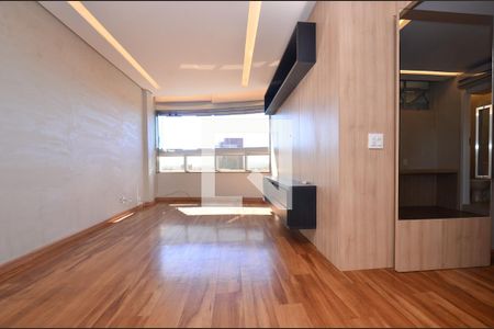Sala de estar de apartamento à venda com 2 quartos, 83m² em Lourdes, Belo Horizonte