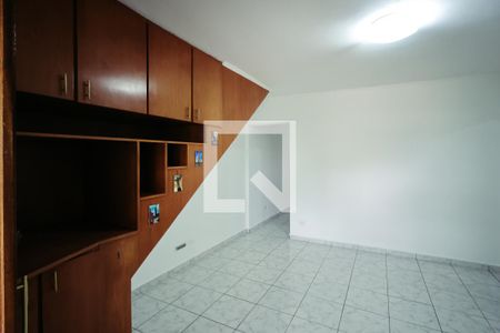 Sala 1 de casa para alugar com 2 quartos, 60m² em Jardim Maria Estela, São Paulo