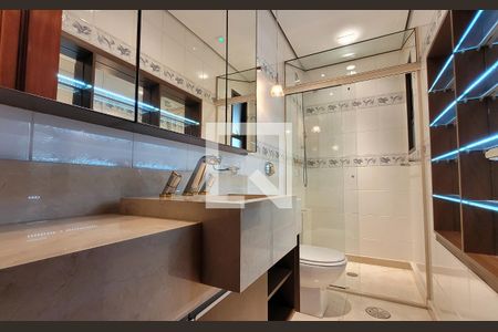 Apartamento à venda com 330m², 3 quartos e 5 vagasBanheiro