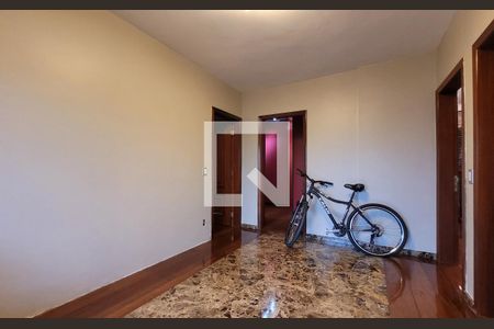 Apartamento à venda com 330m², 3 quartos e 5 vagasHall