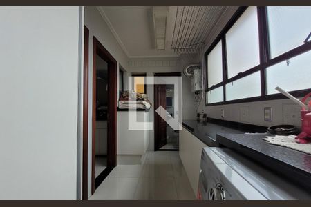 Apartamento à venda com 330m², 3 quartos e 5 vagasLavanderia