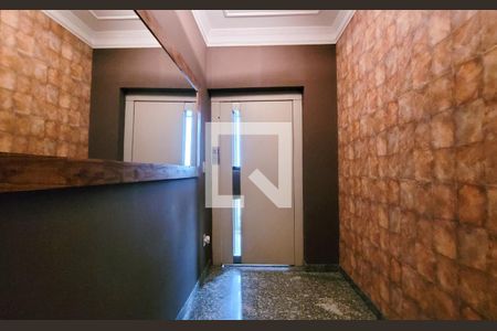 Hall de entrada privativo de apartamento à venda com 3 quartos, 330m² em Vila Bastos, Santo André