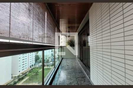 Varanda de apartamento à venda com 3 quartos, 330m² em Vila Bastos, Santo André