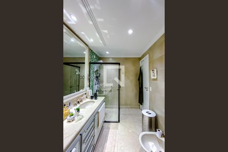 Apartamento à venda com 241m², 4 quartos e 4 vagasBanheiro da Suíte 4