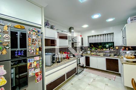 Apartamento à venda com 241m², 4 quartos e 4 vagasCozinha