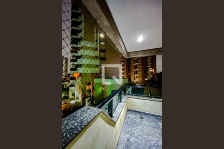 Apartamento à venda com 241m², 4 quartos e 4 vagasVaranda da Suíte 3