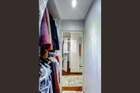 Apartamento à venda com 241m², 4 quartos e 4 vagasQuarto 4 - Closet