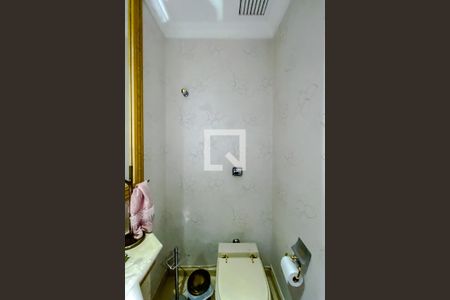 Apartamento à venda com 241m², 4 quartos e 4 vagasLavabo