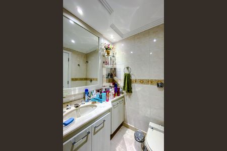 Apartamento à venda com 241m², 4 quartos e 4 vagasBanheiro da Suíte 1