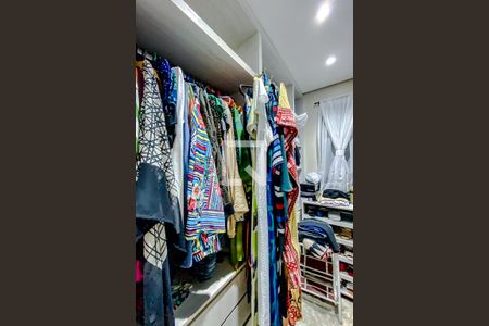 Apartamento à venda com 241m², 4 quartos e 4 vagasQuarto 4 - Closet