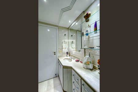 Apartamento à venda com 241m², 4 quartos e 4 vagasBanheiro da Suíte 3