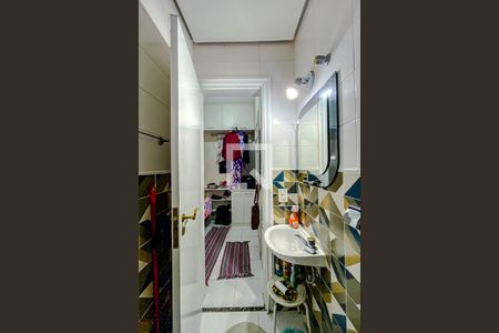 Apartamento à venda com 241m², 4 quartos e 4 vagasBanheiro de serviço