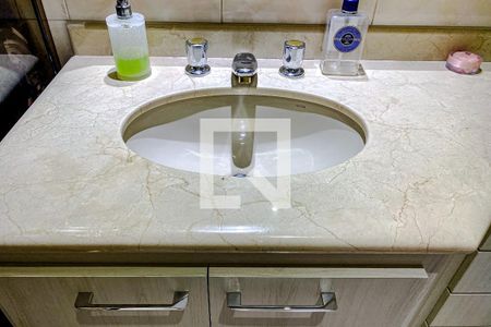 Apartamento à venda com 241m², 4 quartos e 4 vagasBanheiro da Suíte 2