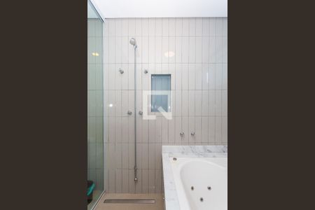 Casa à venda com 334m², 3 quartos e 3 vagasBanheiro da Suíte