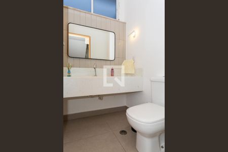 Casa à venda com 334m², 3 quartos e 3 vagasLavabo