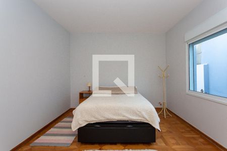 Casa à venda com 334m², 3 quartos e 3 vagasSuíte