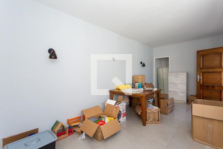 Casa à venda com 334m², 3 quartos e 3 vagasQuarto 2 - Edícula