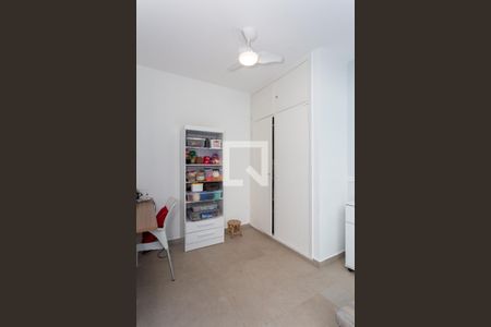 Casa à venda com 334m², 3 quartos e 3 vagasQuarto 1 - Edícula