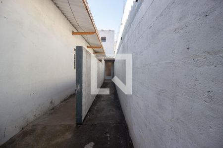 Casa para alugar com 35m², 1 quarto e sem vaga Casa para alugar com 35m², 1 quarto e sem vagacorredor