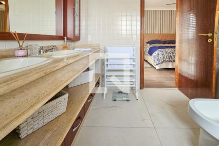 Apartamento para alugar com 220m², 5 quartos e 2 vagasBanheiro da Suíte 3