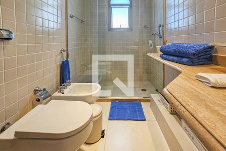 Apartamento para alugar com 220m², 5 quartos e 2 vagasBanheiro da Suíte 2