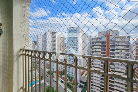 Apartamento para alugar com 220m², 5 quartos e 2 vagasVaranda