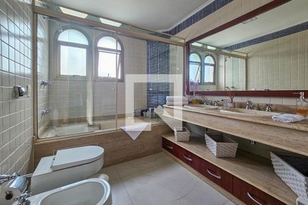 Apartamento para alugar com 220m², 5 quartos e 2 vagasBanheiro da Suíte 3