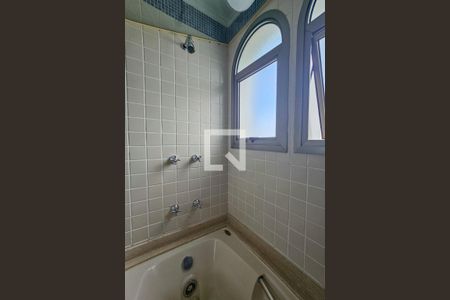 Apartamento para alugar com 220m², 5 quartos e 2 vagasBanheiro da Suíte 3