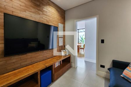 Casa à venda com 370m², 4 quartos e 4 vagasSala de TV
