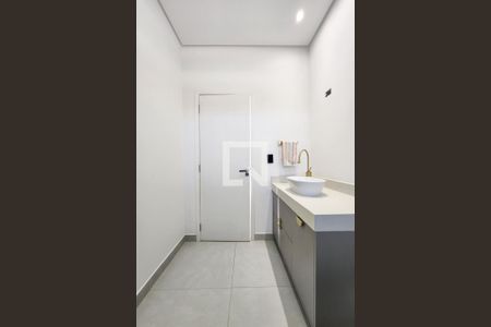 Casa à venda com 370m², 4 quartos e 4 vagasBanheiro da Suíte 3