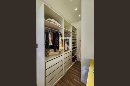 Casa à venda com 370m², 4 quartos e 4 vagasSuíte 3