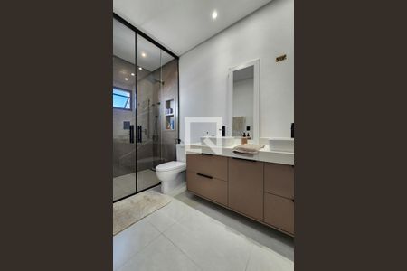 Casa à venda com 370m², 4 quartos e 4 vagasBanheiro da Suíte 4