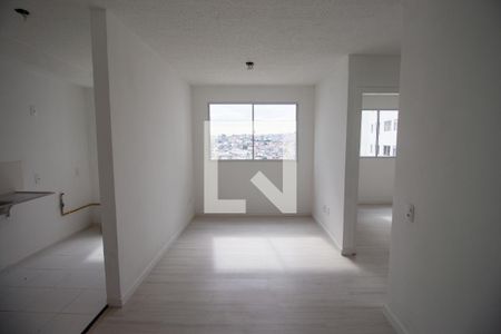 Sala de apartamento para alugar com 2 quartos, 43m² em Guaianazes, São Paulo