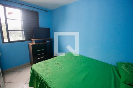 Quarto 1 de apartamento à venda com 2 quartos, 52m² em Jardim Mirna, Taboão da Serra