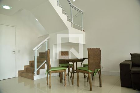 Acesso pavimento superior de apartamento para alugar com 1 quarto, 63m² em Jardim do Mar, São Bernardo do Campo