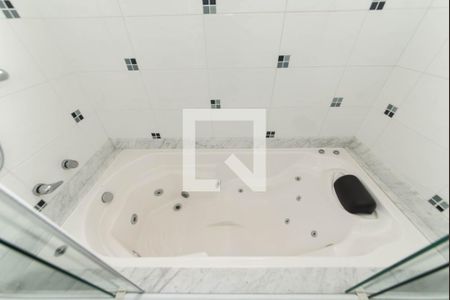 Apartamento à venda com 214m², 3 quartos e 3 vagasBanheiro da Suíte 1