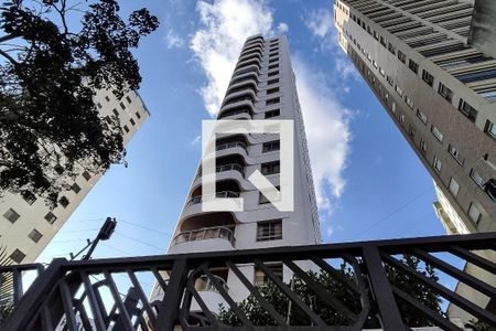 Apartamento à venda com 214m², 3 quartos e 3 vagasFachada