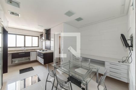 Apartamento à venda com 214m², 3 quartos e 3 vagasCozinha