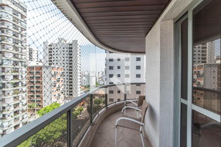 Apartamento à venda com 214m², 3 quartos e 3 vagasVaranda