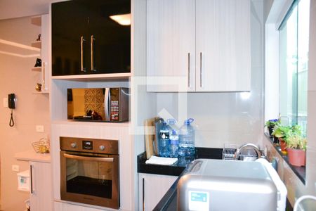 Casa à venda com 237m², 3 quartos e 3 vagas Casa à venda com 237m², 3 quartos e 3 vagasCozinha