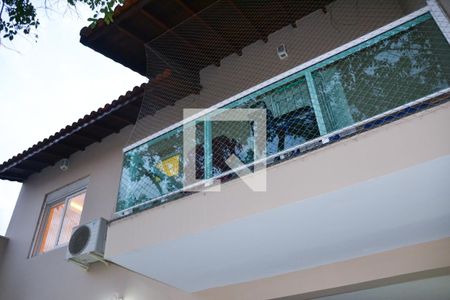 Casa à venda com 237m², 3 quartos e 3 vagas Casa à venda com 237m², 3 quartos e 3 vagasGaragem
