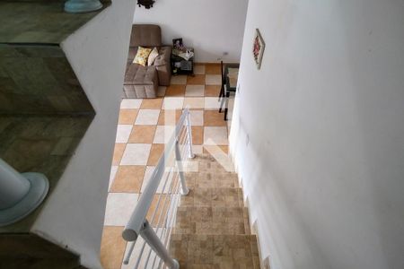 Apartamento para alugar com 116m², 2 quartos e 1 vagaescadas