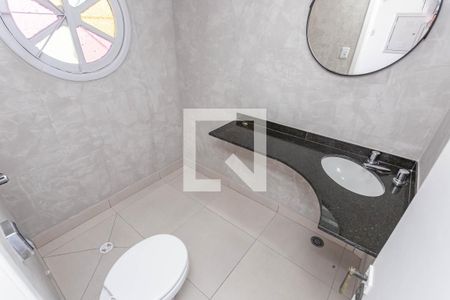 Casa à venda com 270m², 3 quartos e 3 vagasSuíte 2