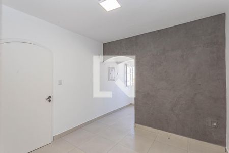 Casa à venda com 270m², 3 quartos e 3 vagasSuíte 2