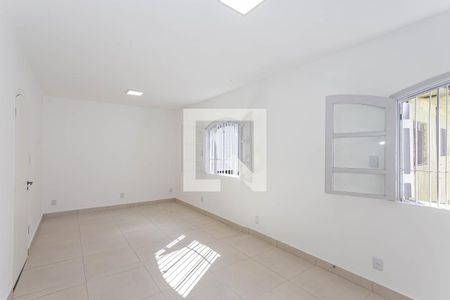 Suíte 1 de casa para alugar com 3 quartos, 260m² em Vila Liviero, São Paulo