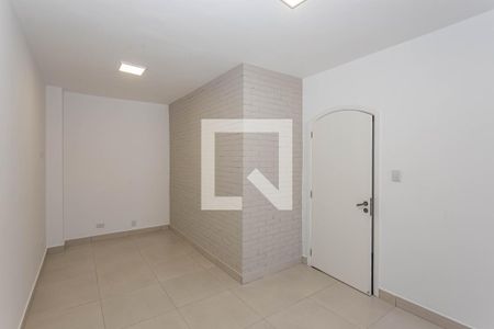 Casa à venda com 270m², 3 quartos e 3 vagasSuíte 2