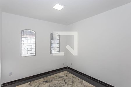 Casa à venda com 270m², 3 quartos e 3 vagasSuíte 3