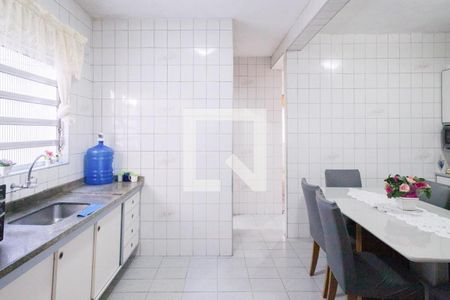 Casa para alugar com 145m², 3 quartos e 3 vagasCozinha 